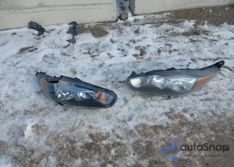 2018 Ford Fiesta Se из США, поврежденный, VIN 3FADP4BJ8JM109224